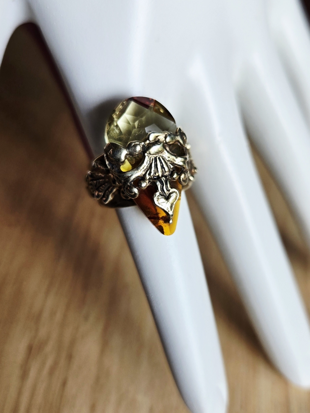VSA Antigua 925 Amber and Pale Yellow Teardrop Ring Size 6.5